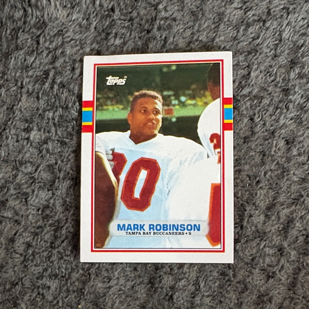 Topps Tampa Bay Buccaneers Mark Robinson Football Card